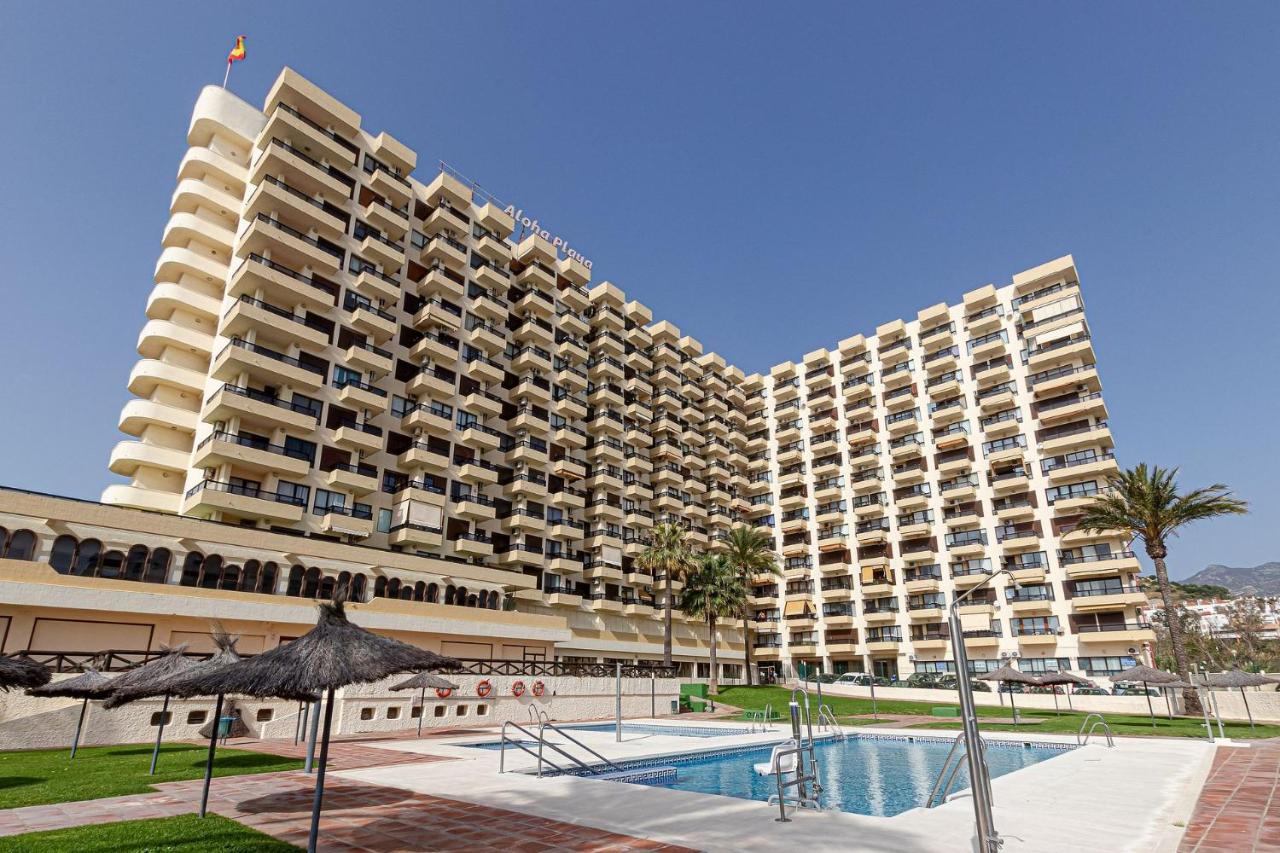 Beachfront With Spectacular Views And Swimming Pool Benalmadena Bagian luar foto