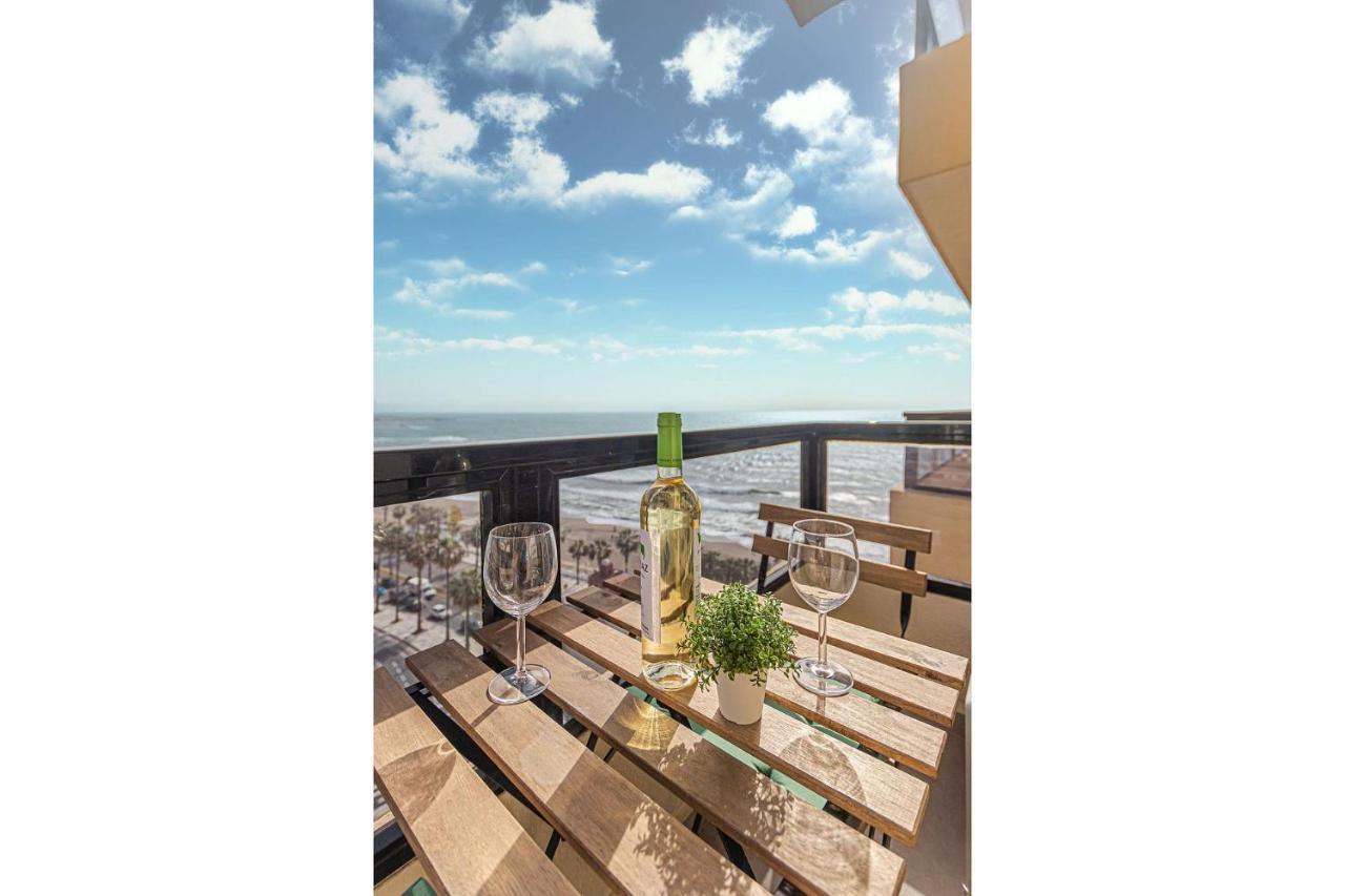 Beachfront With Spectacular Views And Swimming Pool Benalmadena Bagian luar foto