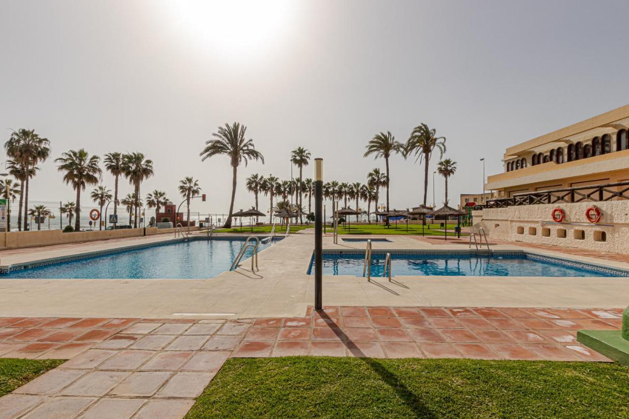 Beachfront With Spectacular Views And Swimming Pool Benalmadena Bagian luar foto